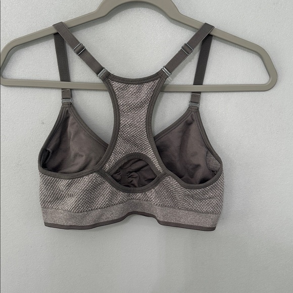 New Balance Seamless Gray Racerback Sports Bra - Picture 4 of 4